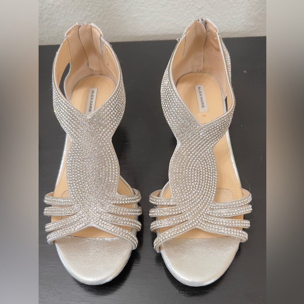 Alex Marie Mersalo Size 7